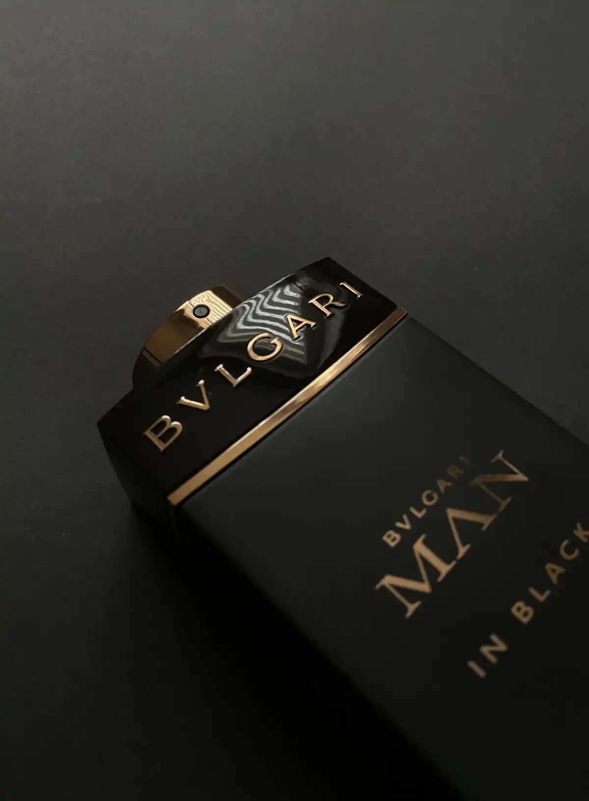 Lưu hương nước hoa Bvlgari Man In Black