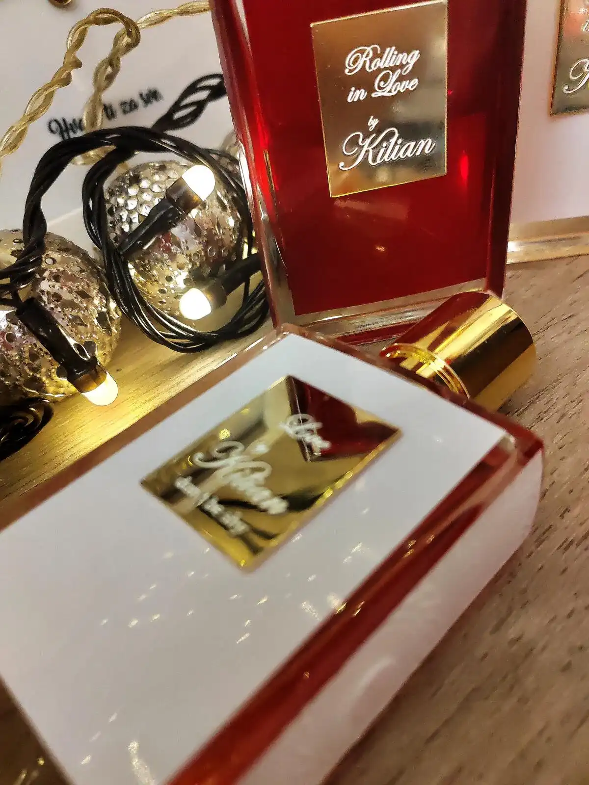 Thiết kế nước hoa Kilian Rolling In Love