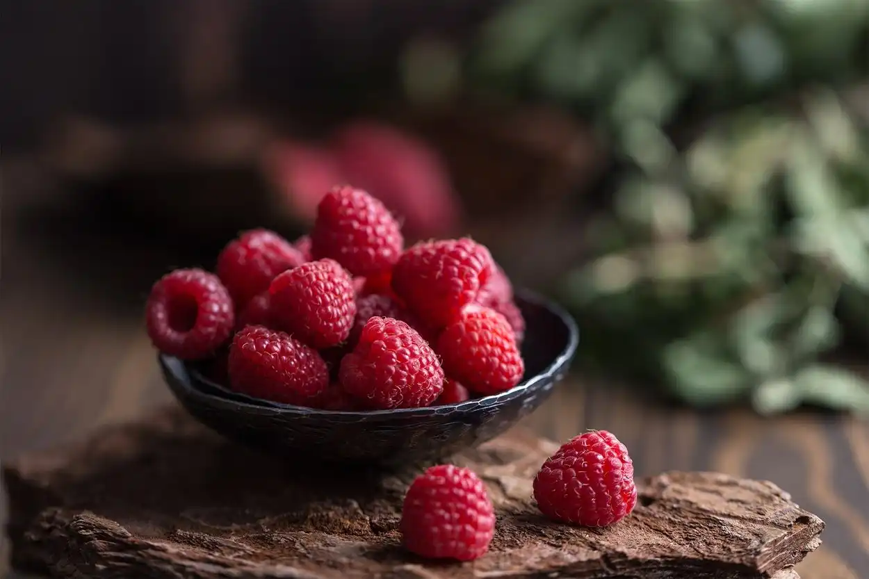 Mâm Xôi (Raspberry) Trong Nước Hoa Có Mùi Gì?
