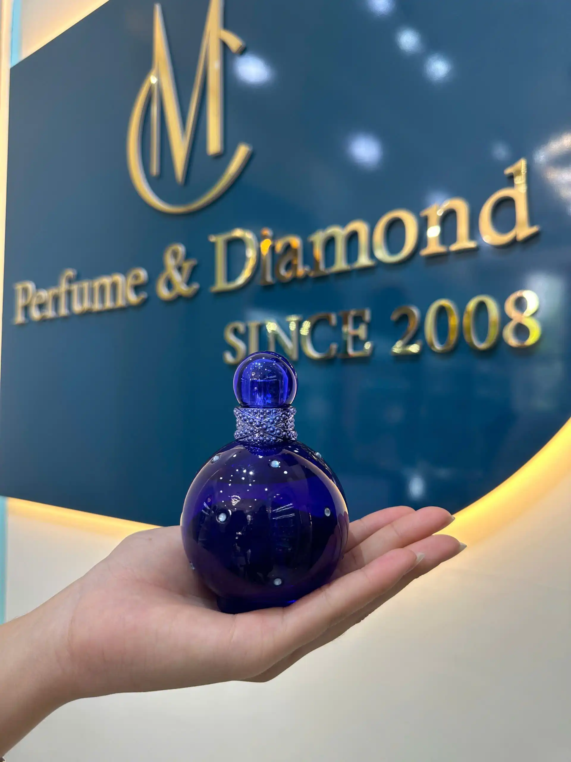 Nước hoa Pháp giảm giá 20%