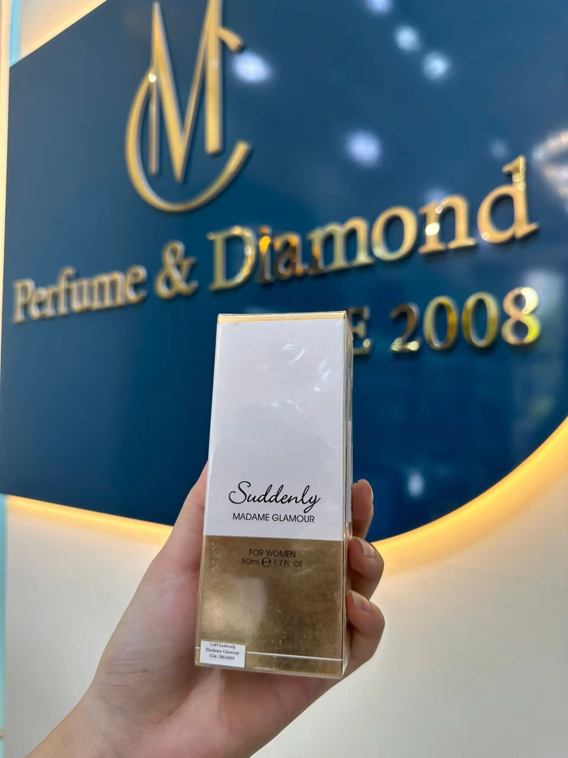 Nước hoa Pháp giảm giá 20%