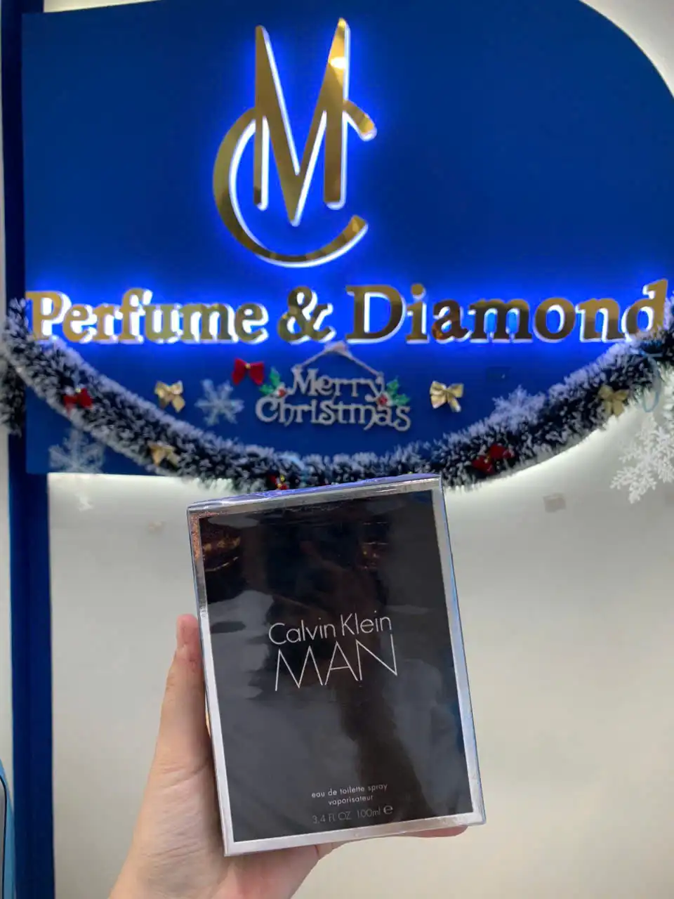 Nước hoa Pháp giảm giá 20%