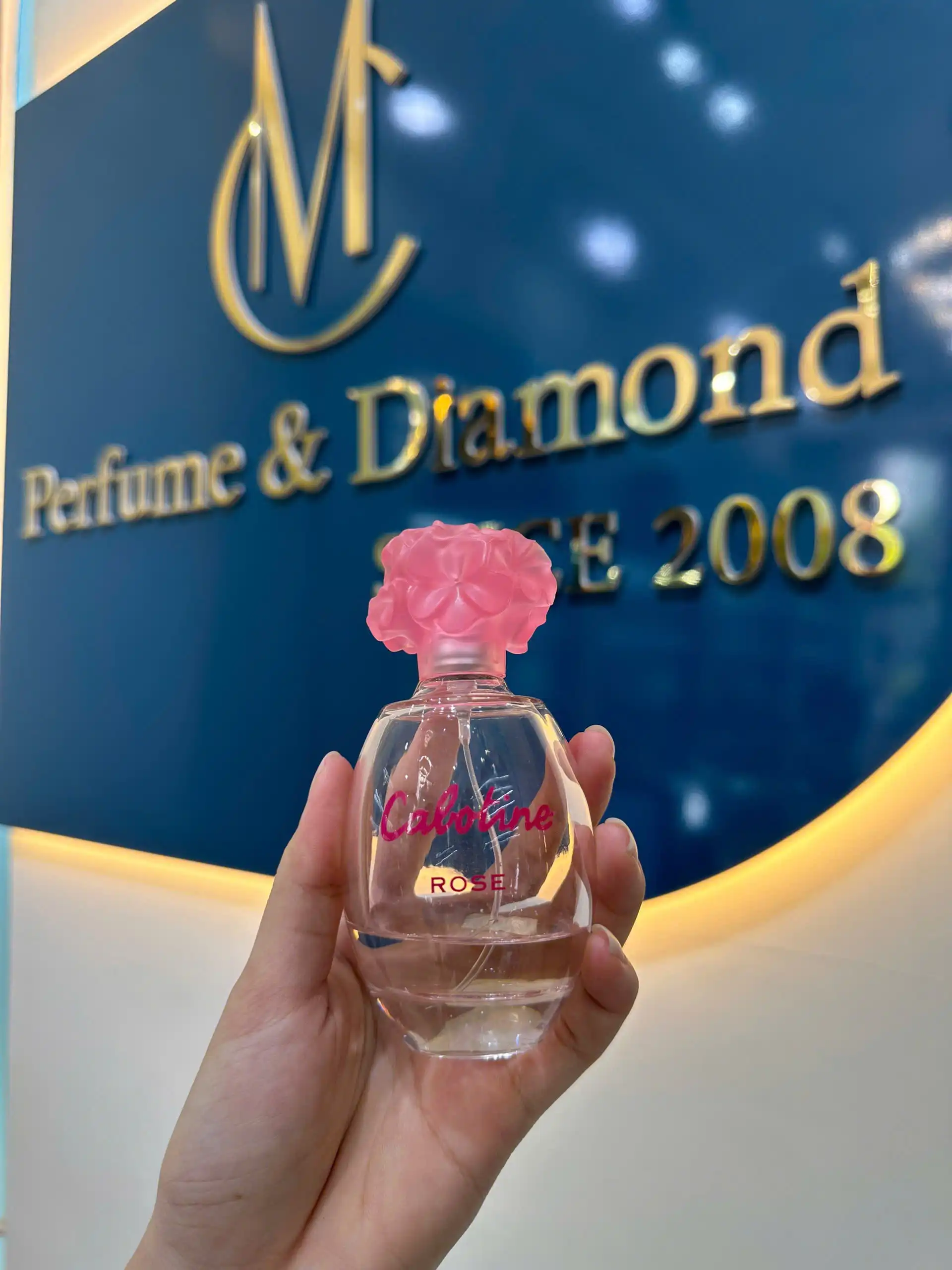 Nước hoa Pháp giảm giá 20%