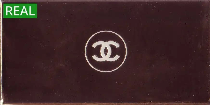 Cách phát hiện Chanel Coco Mademoiselle Fake bằng Phần nắp