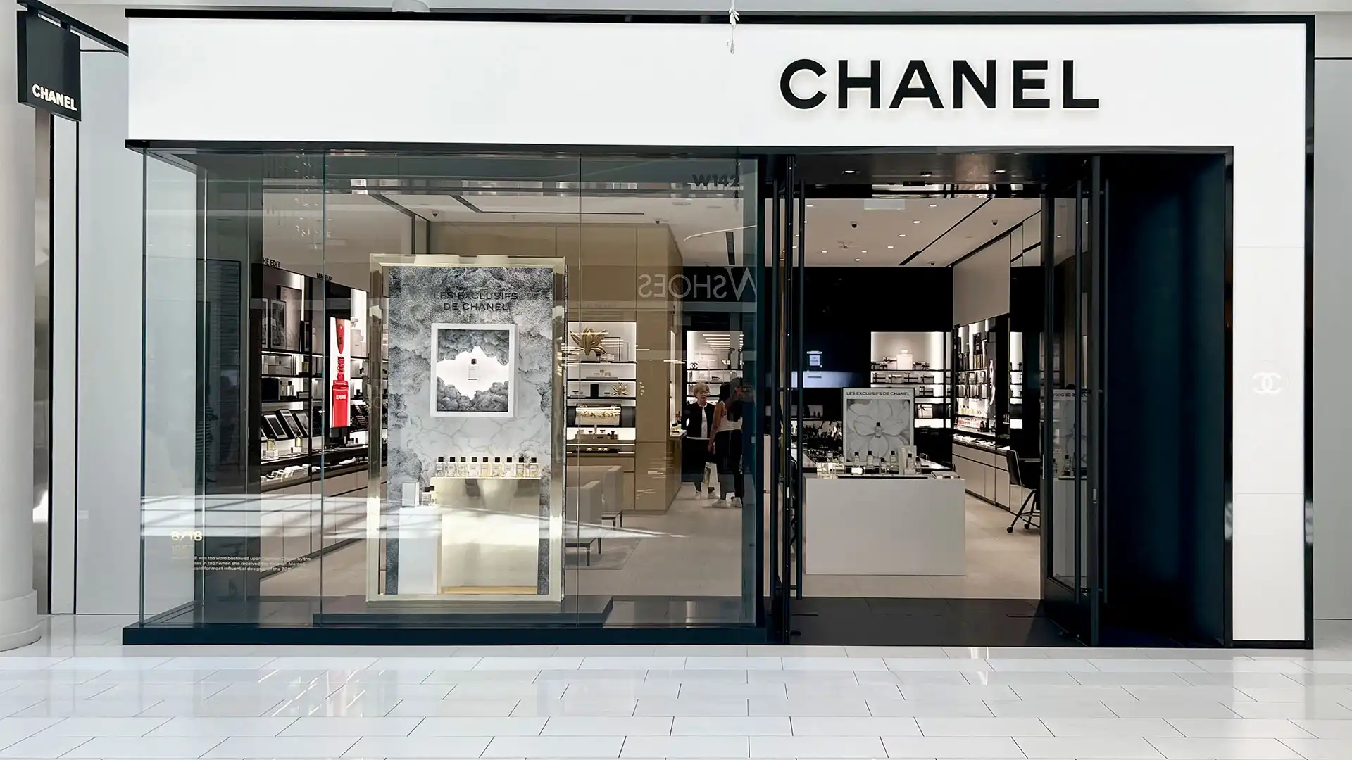 Cửa hàng Chanel