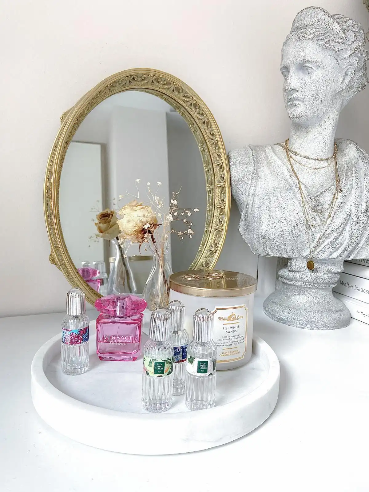 Mùi hương: Versace Hồng Nhạt Và Versace Hồng Đậm