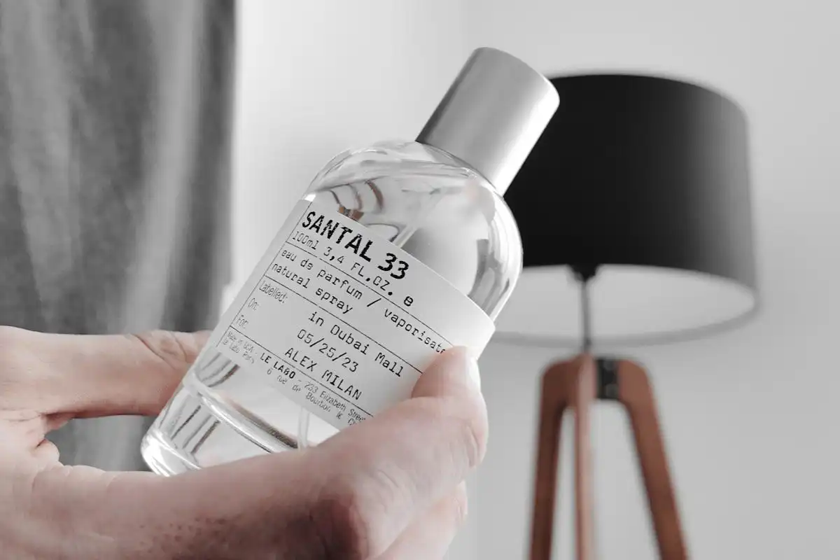 Cách Phân Biệt Nước Hoa Santal 33 Thật Giả