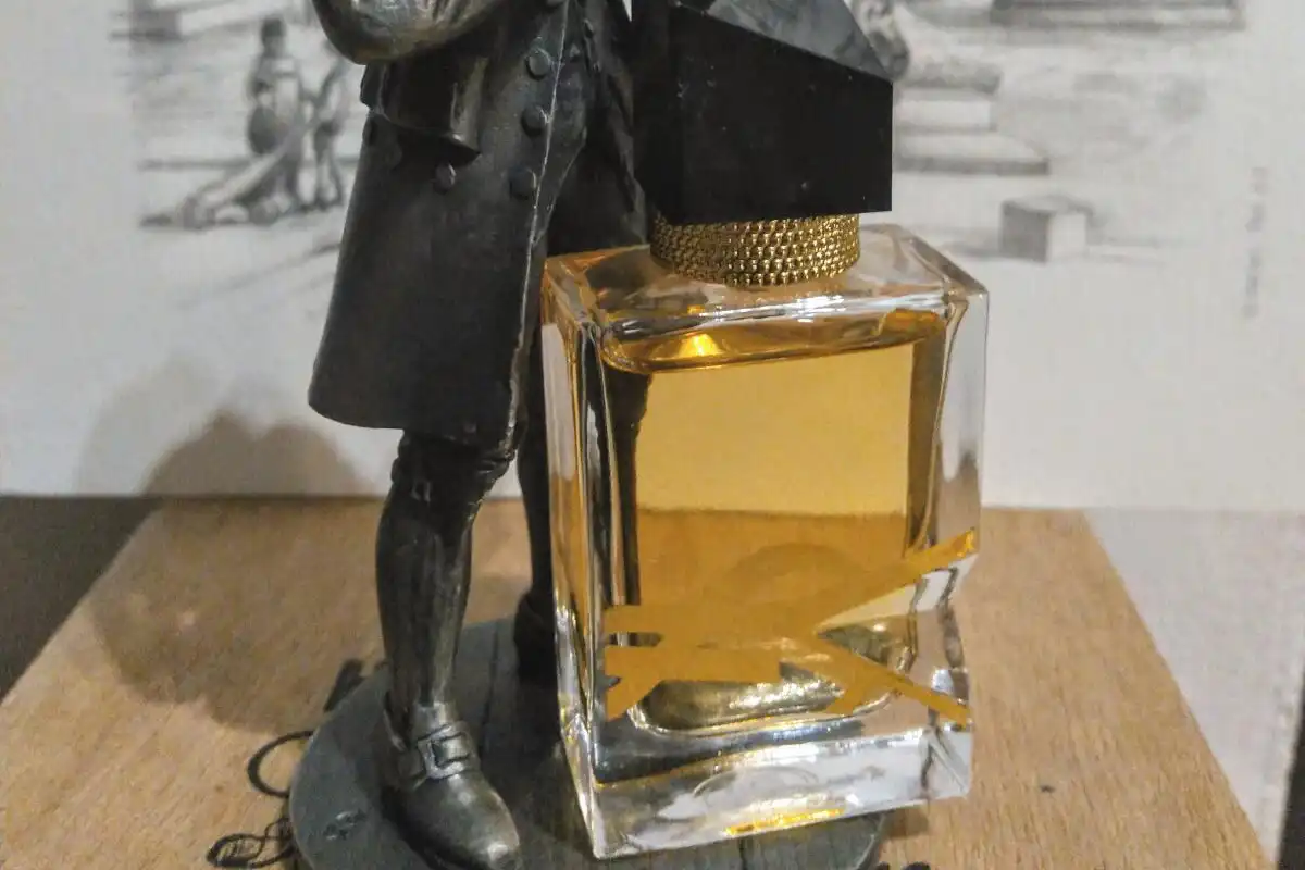 Cách Phân Biệt YSL Libre EDP Thật Và Giả