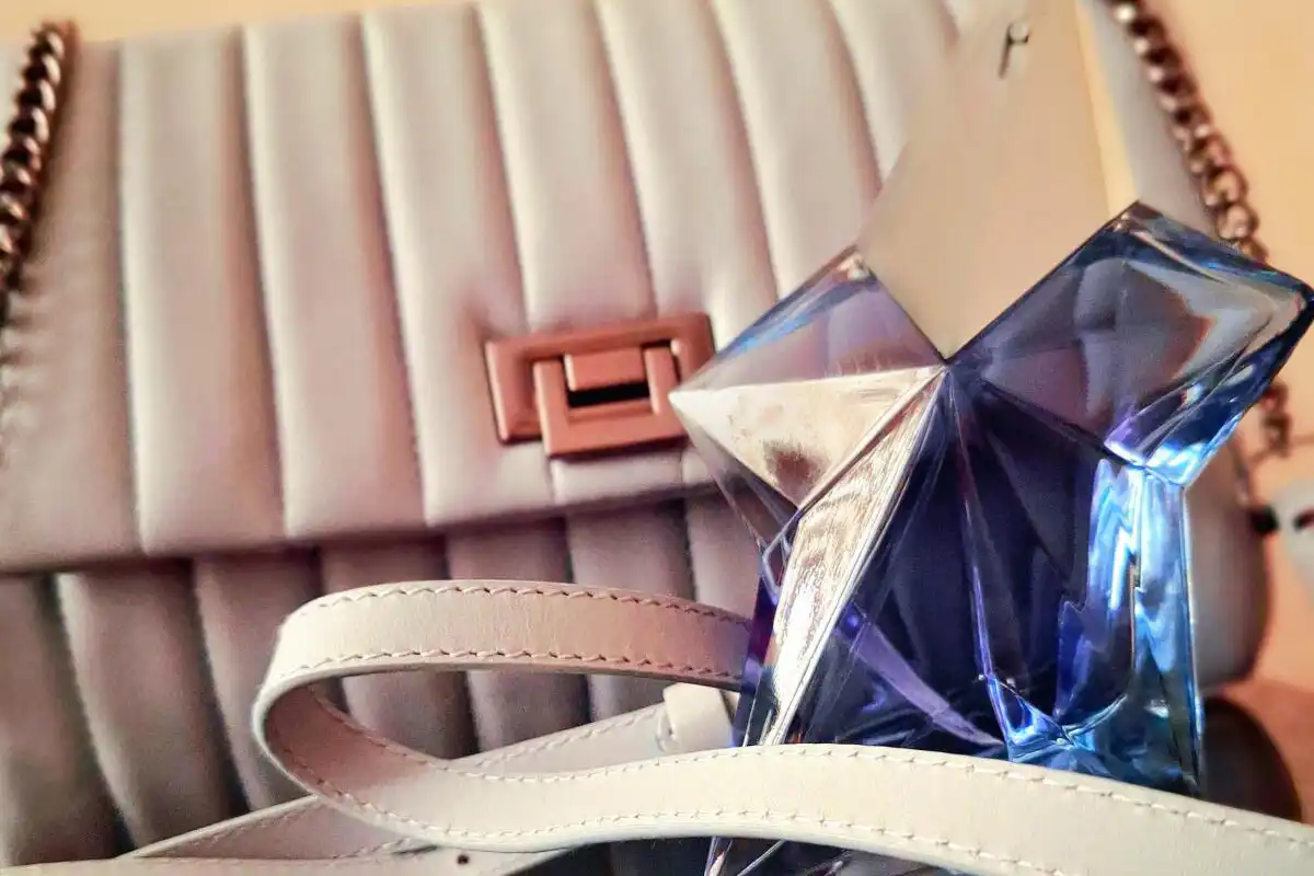 Review Nước Hoa Thierry Mugler Angel - Mùi Hương Độc Đáo Vượt Thời Gian
