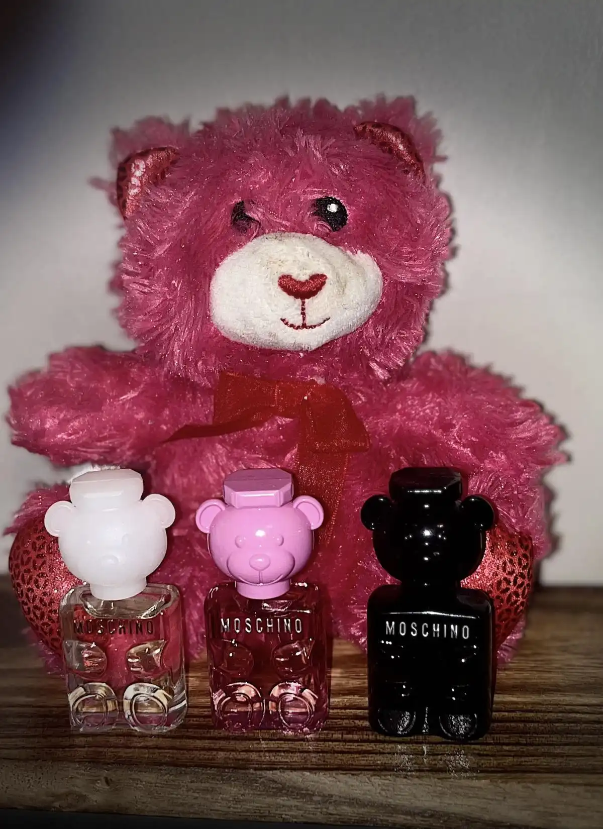 Thiết kế nước hoa Gấu Hồng - Moschino Toy 2 Bubble Gum