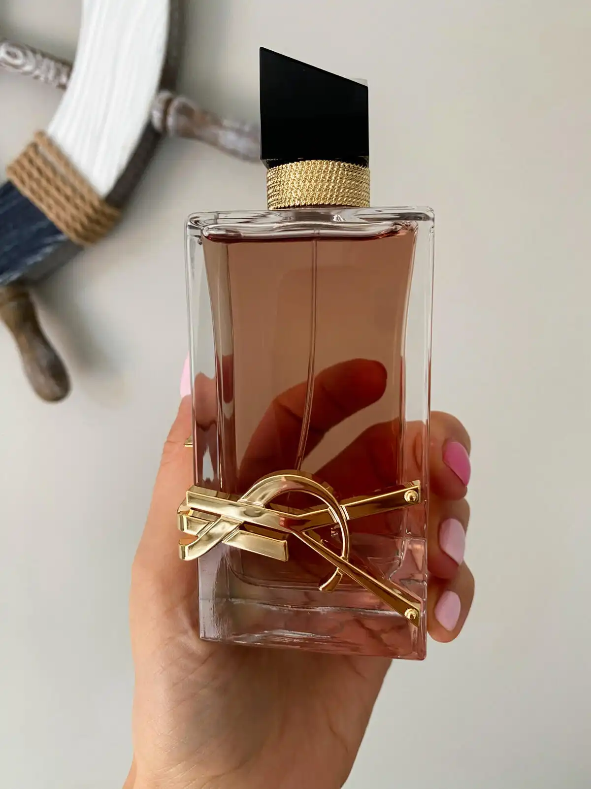 Độ lưu hương YSL Libre Flowers & Flames