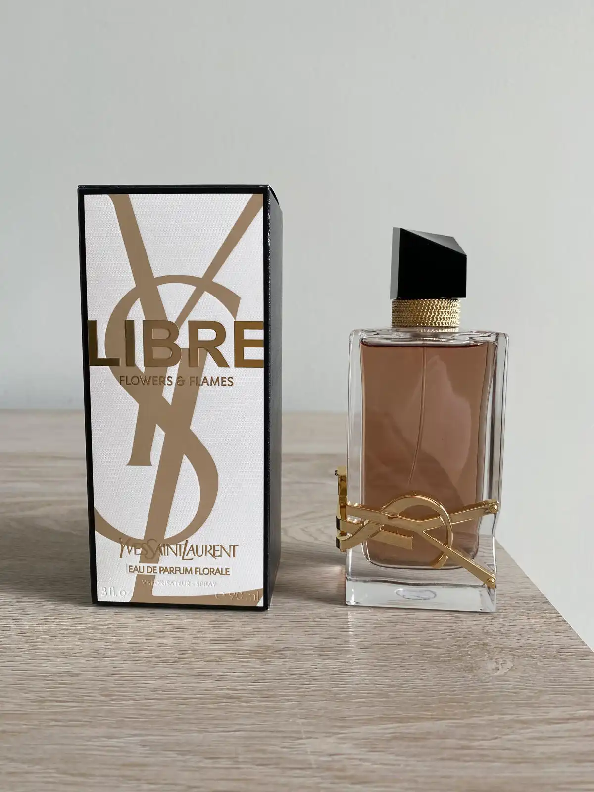 Tính ứng dụng YSL Libre Flowers & Flames