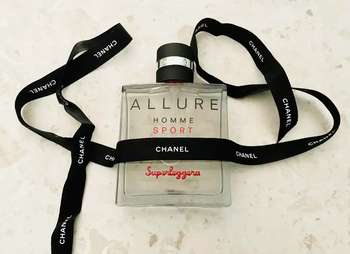 Cảm Nhận Chanel Allure Homme Sport Superleggera: Đơn Giản Hay Thiếu Đột Phá?
