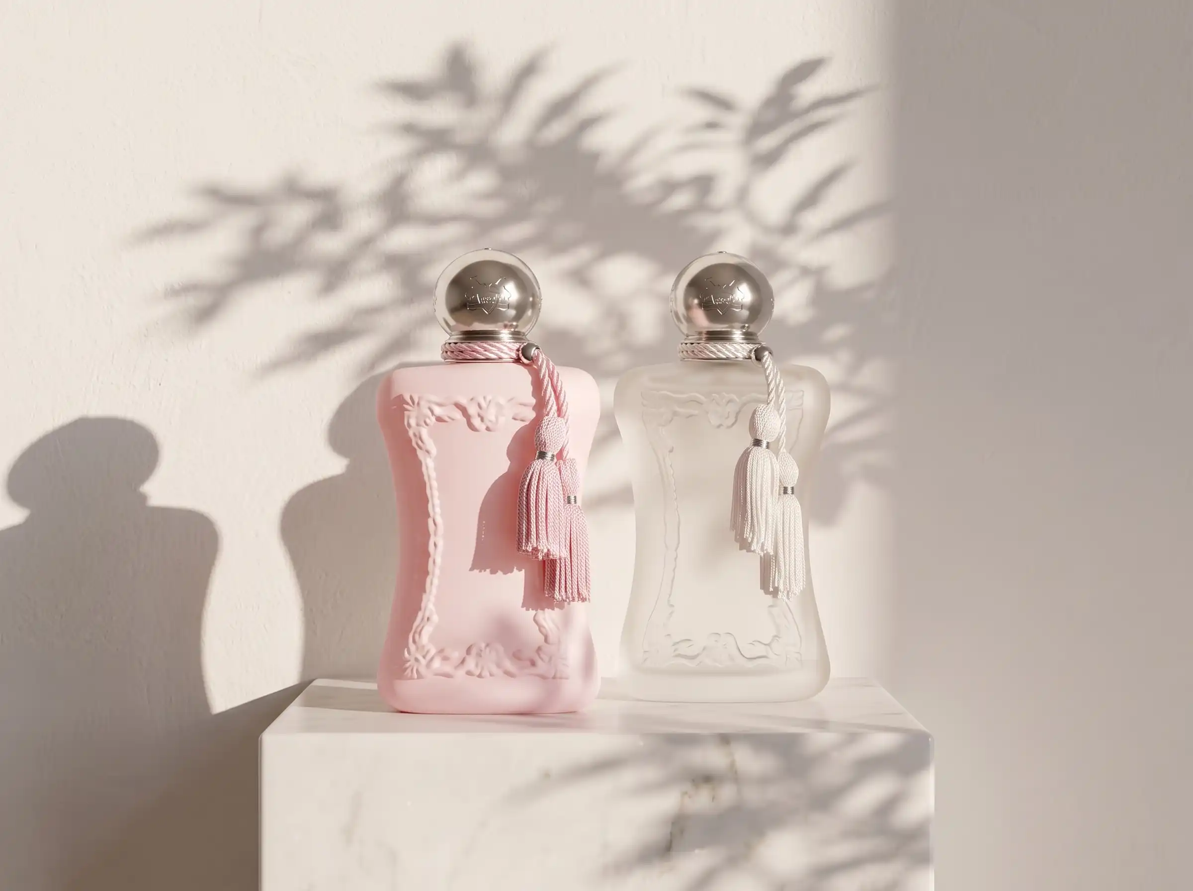 So Sánh Chi Tiết Delina và Valaya của Parfums de Marly: Chọn Mùi Hương Nào Cho Bạn?