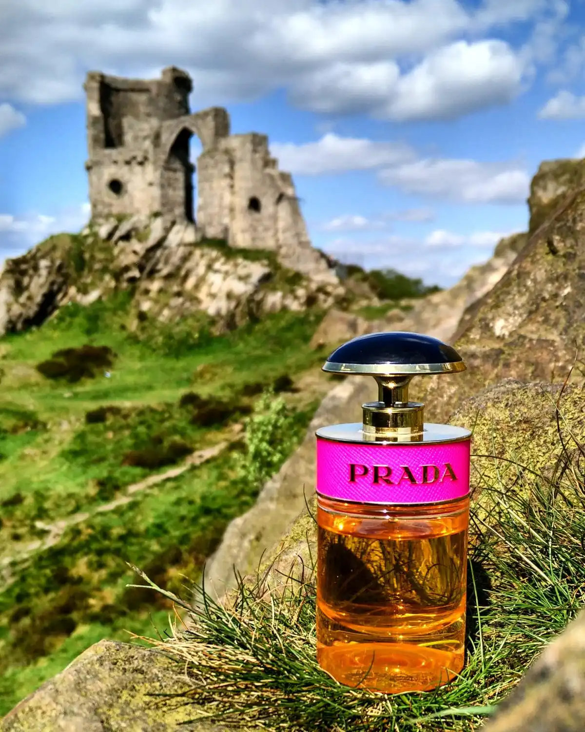 Độ tỏa hương Prada Candy