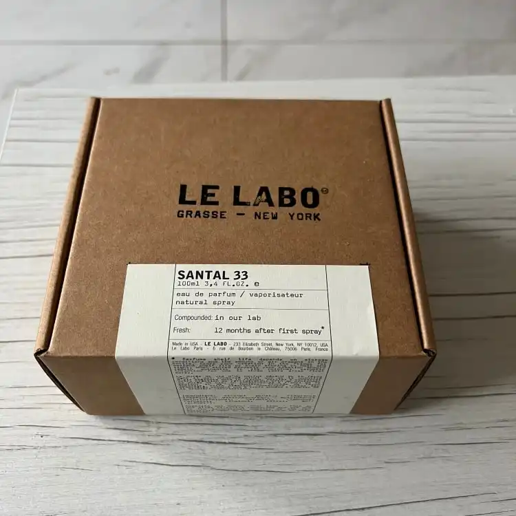 Bao bì Nước Hoa Santal 33