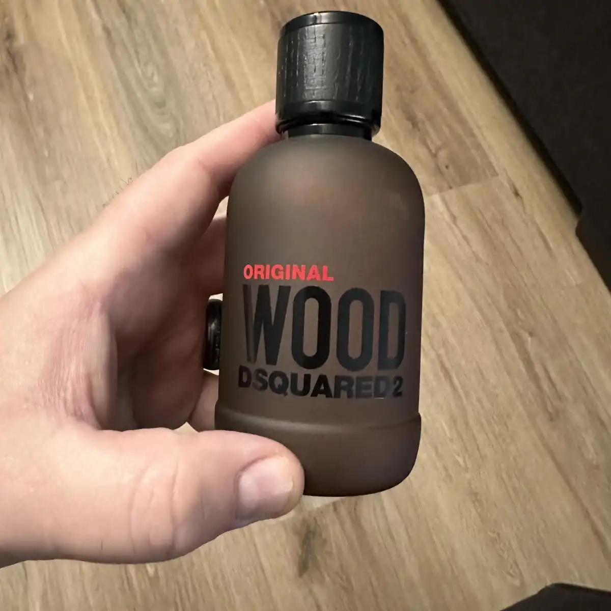 Thiết kế nước hoa DSquared2 Wood Original