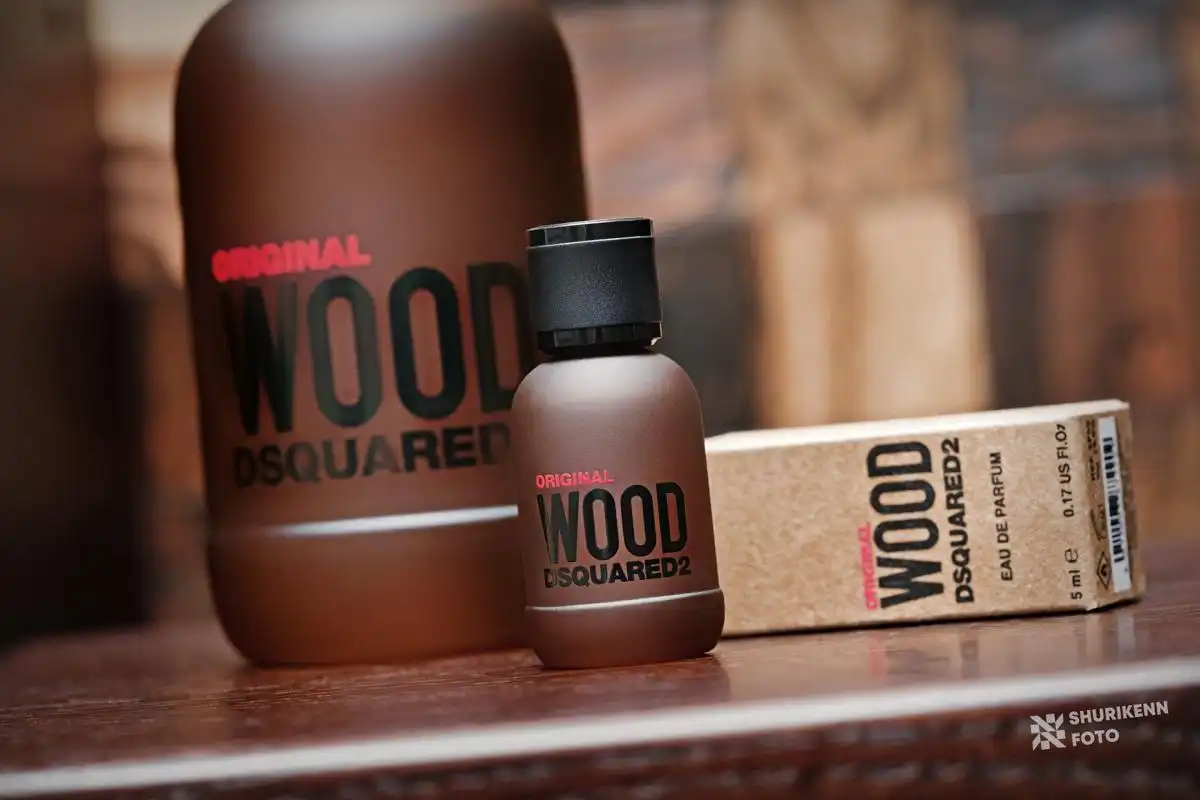 Tính linh hoạt nước hoa DSquared2 Wood Original