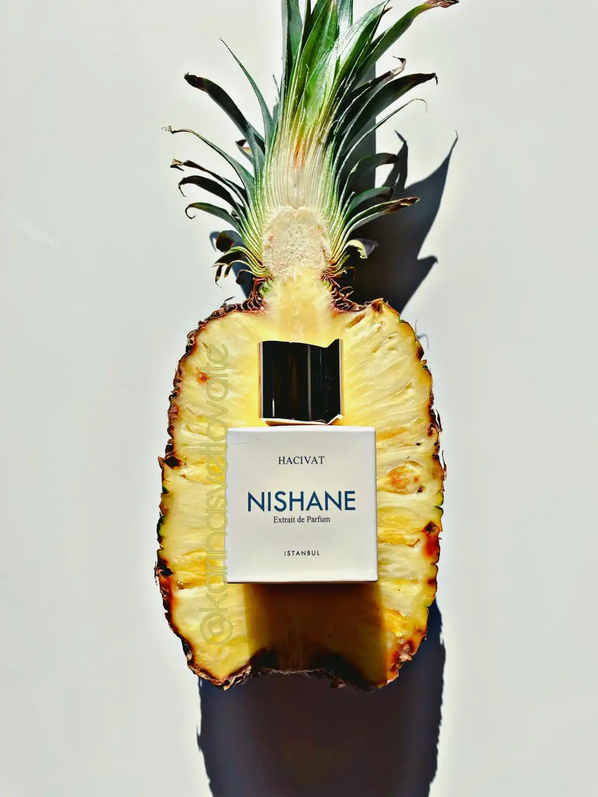 Khi nào nên xịt nước hoa Nishane Hacivat?