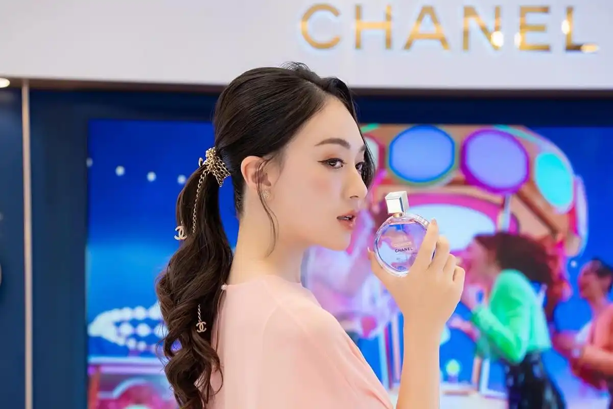 Review Nước Hoa Bright Crystal vs Chanel Chance