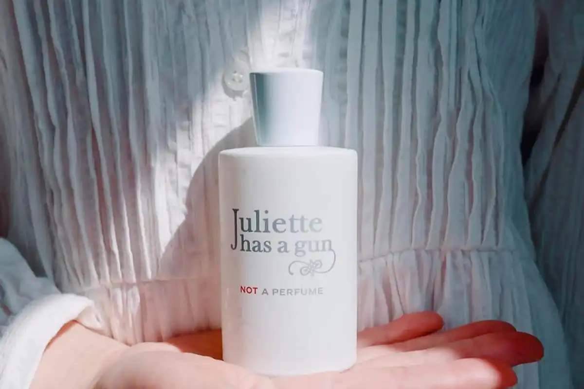 Top Nước Hoa Kích Thích Nữ Không Mùi Cực Mạnh Trong Năm 2024