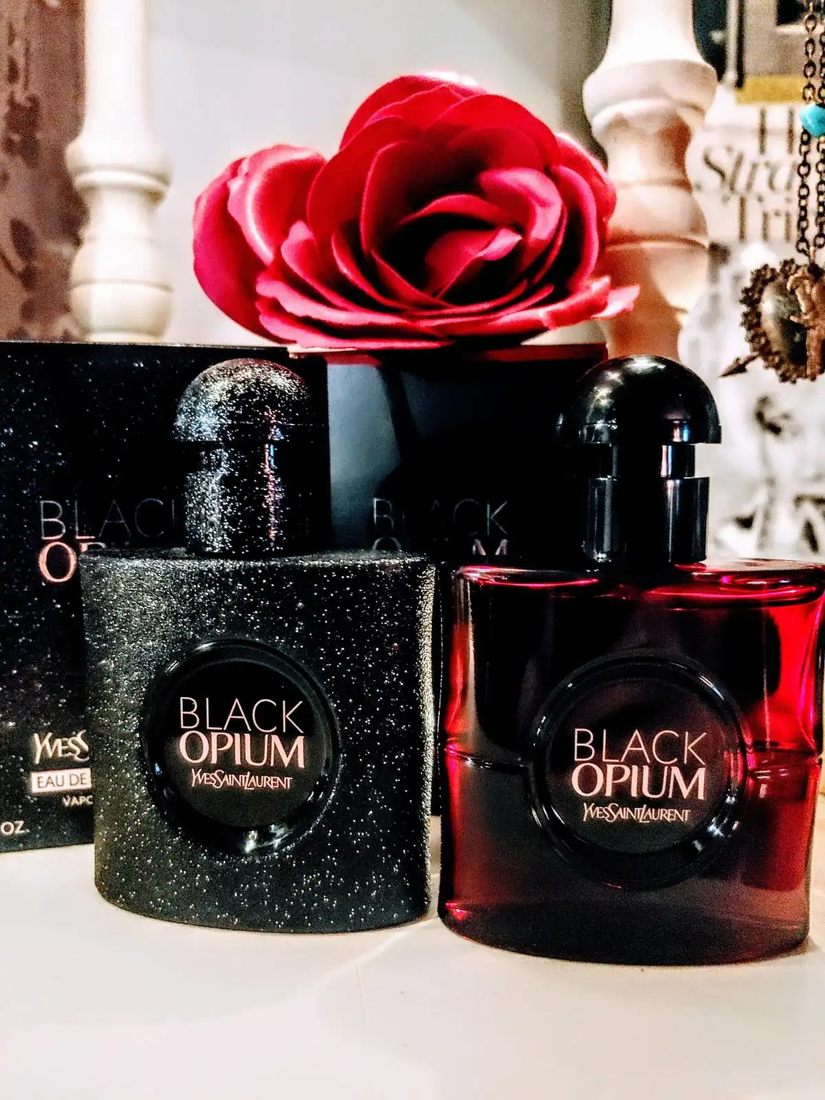 Tính linh hoạt nước hoa Yves Saint Laurent Black Opium Over Red