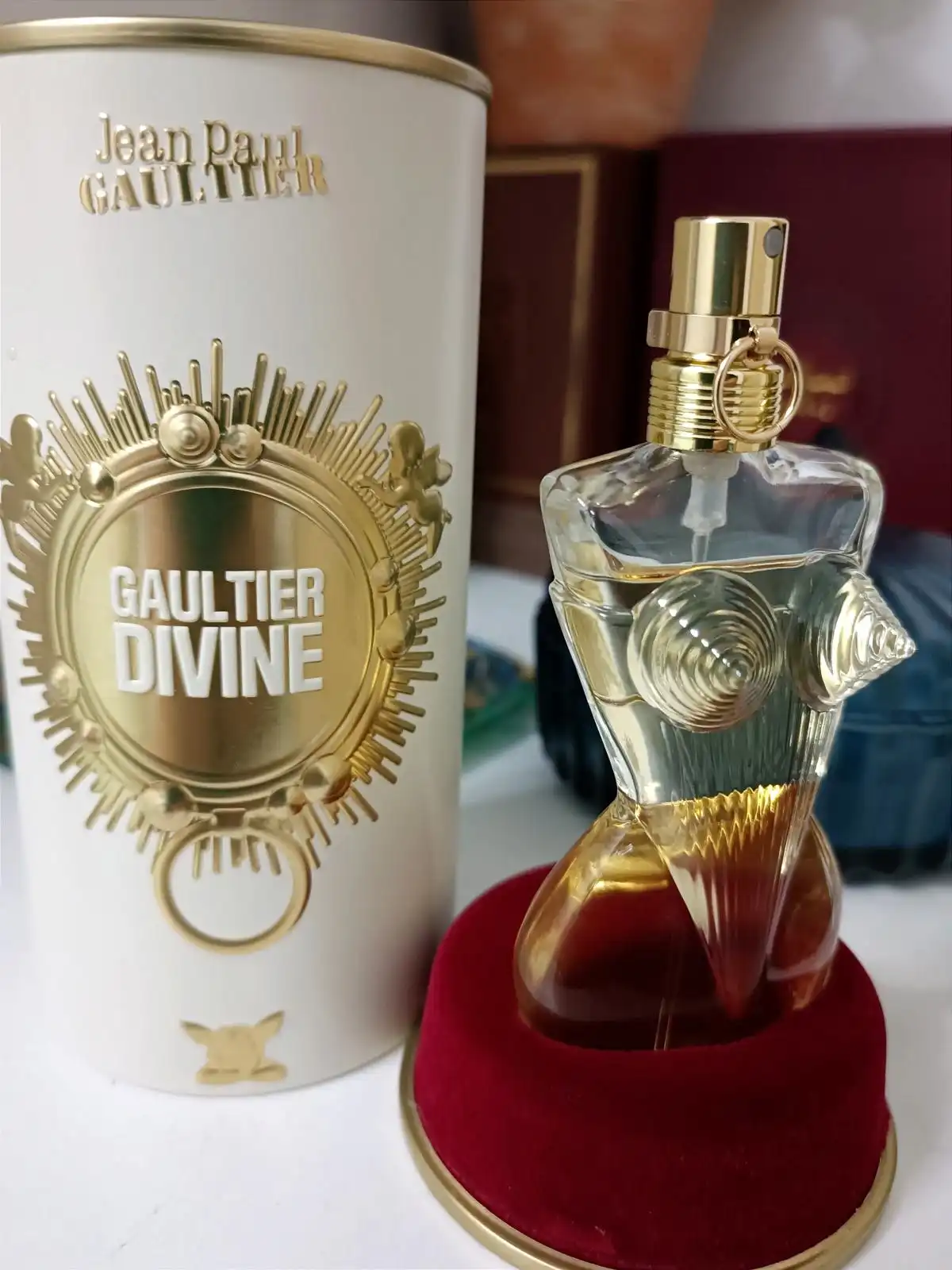 Độ lưu hương và độ tỏa hương Jean Paul Gaultier Gaultier Divine