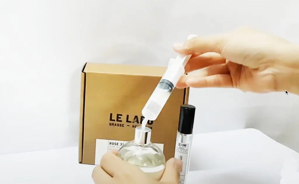 Hướng dẫn sử dụng xi lanh chiết nước hoa