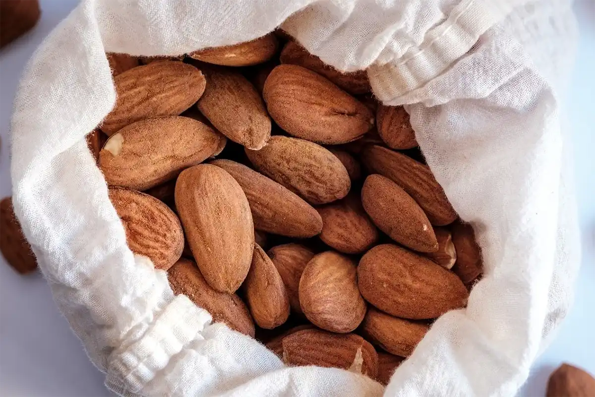 Hạnh Nhân (Almond) Trong Nước Hoa Có Mùi Gì?