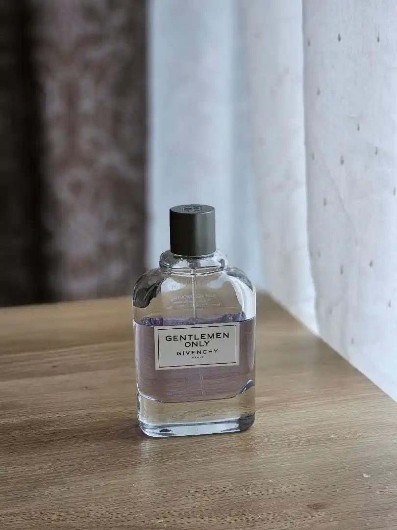 Hình 6 - Givenchy Gentlemen Only EDT 100ml