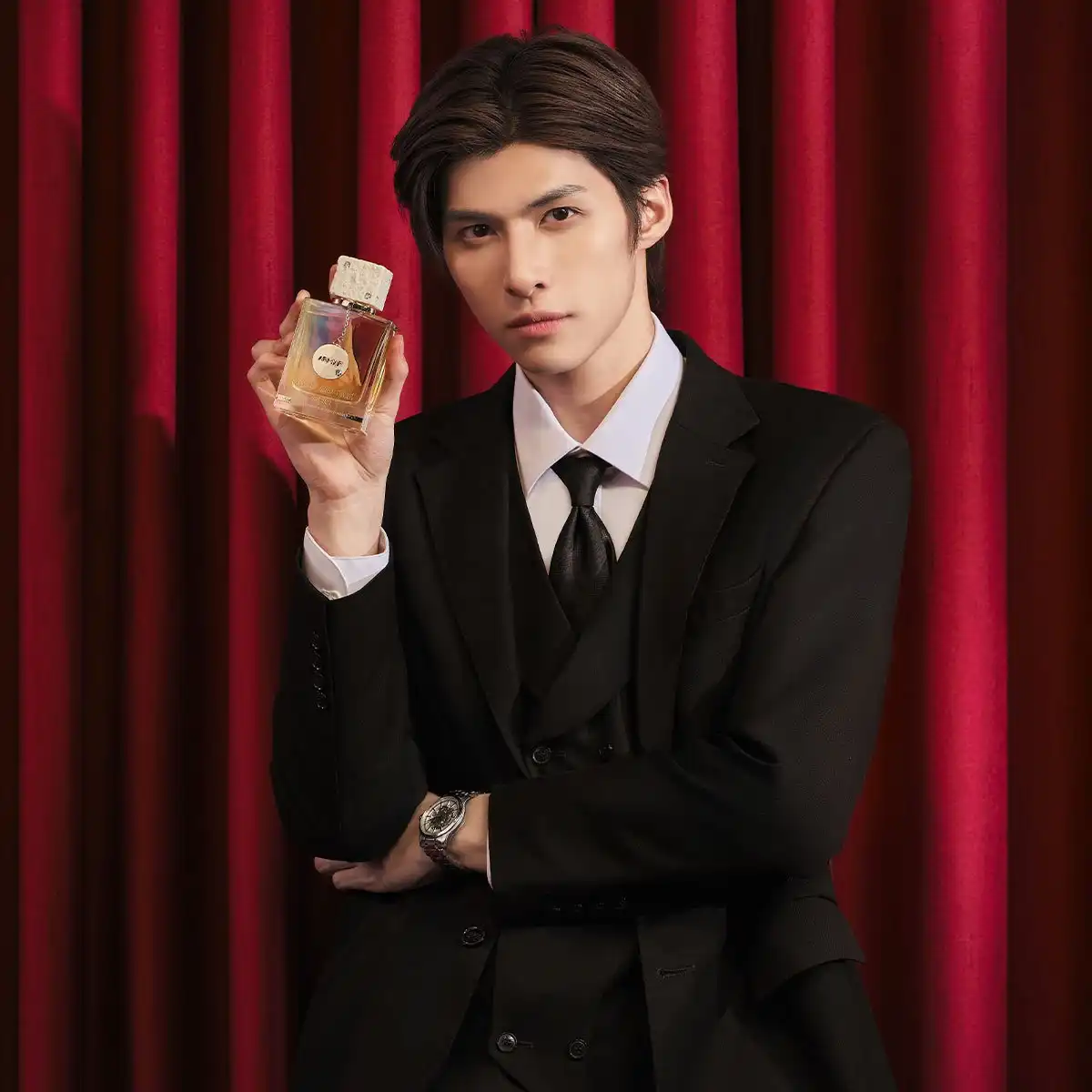 新品 未使用 ARMAF club de nuit oud 105ml Amazon.com : Armaf Club De Nuit Oud Eau de Parfum Spray for