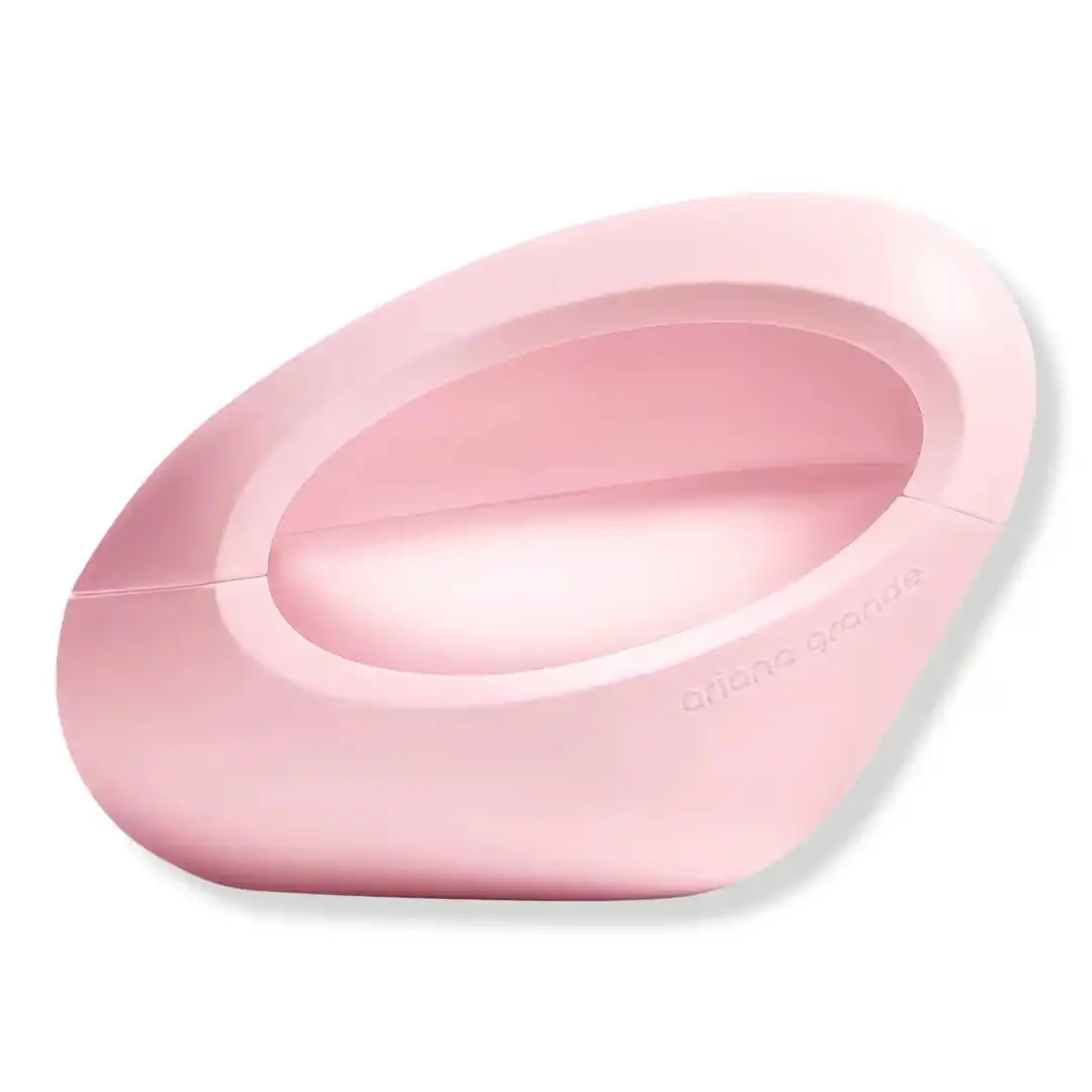 Ariana Grande Mod Blush (2022)
