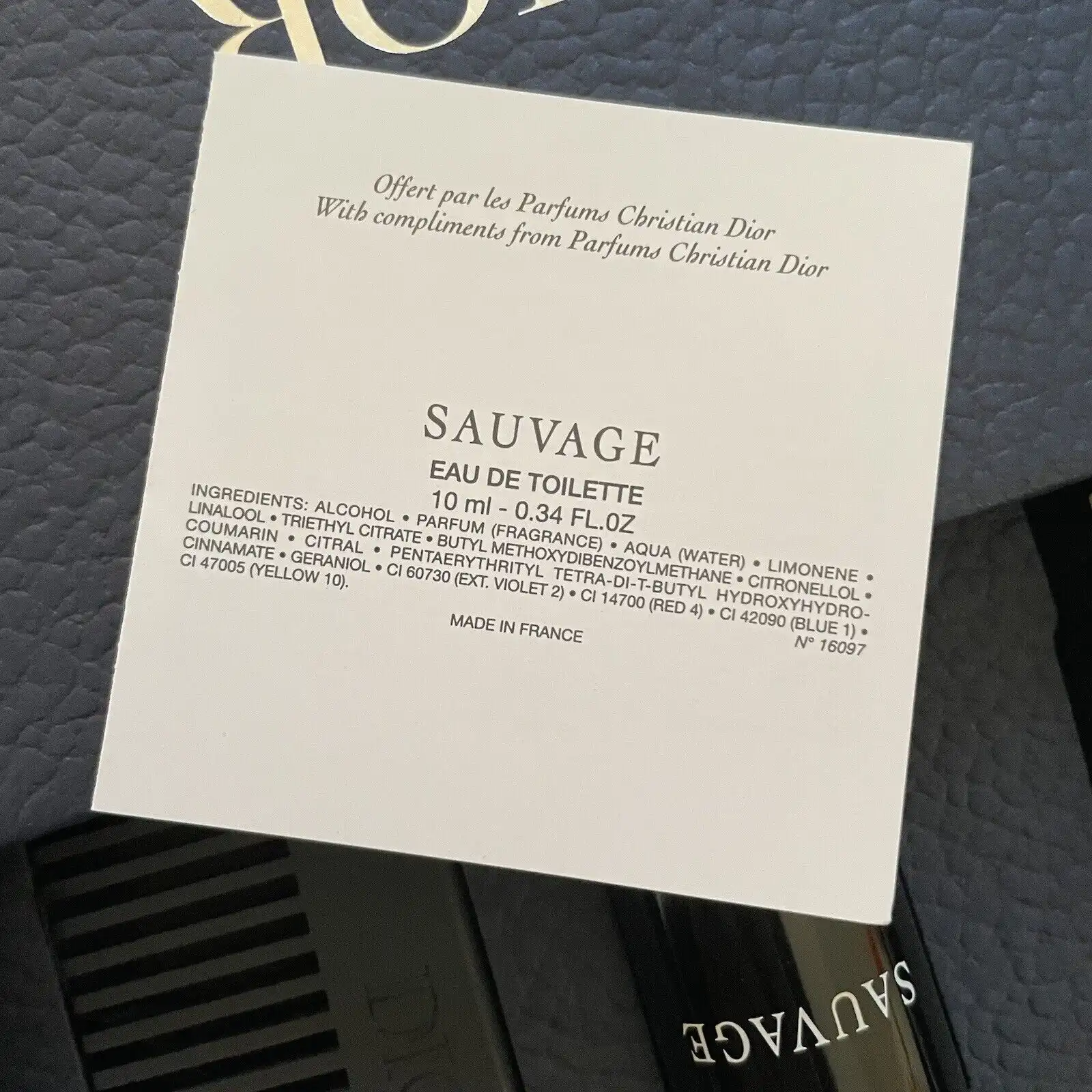 Hình 2 - Set Nước Hoa Dior Sauvage 10ml EDT + Kem dưỡng 20ml + Lược