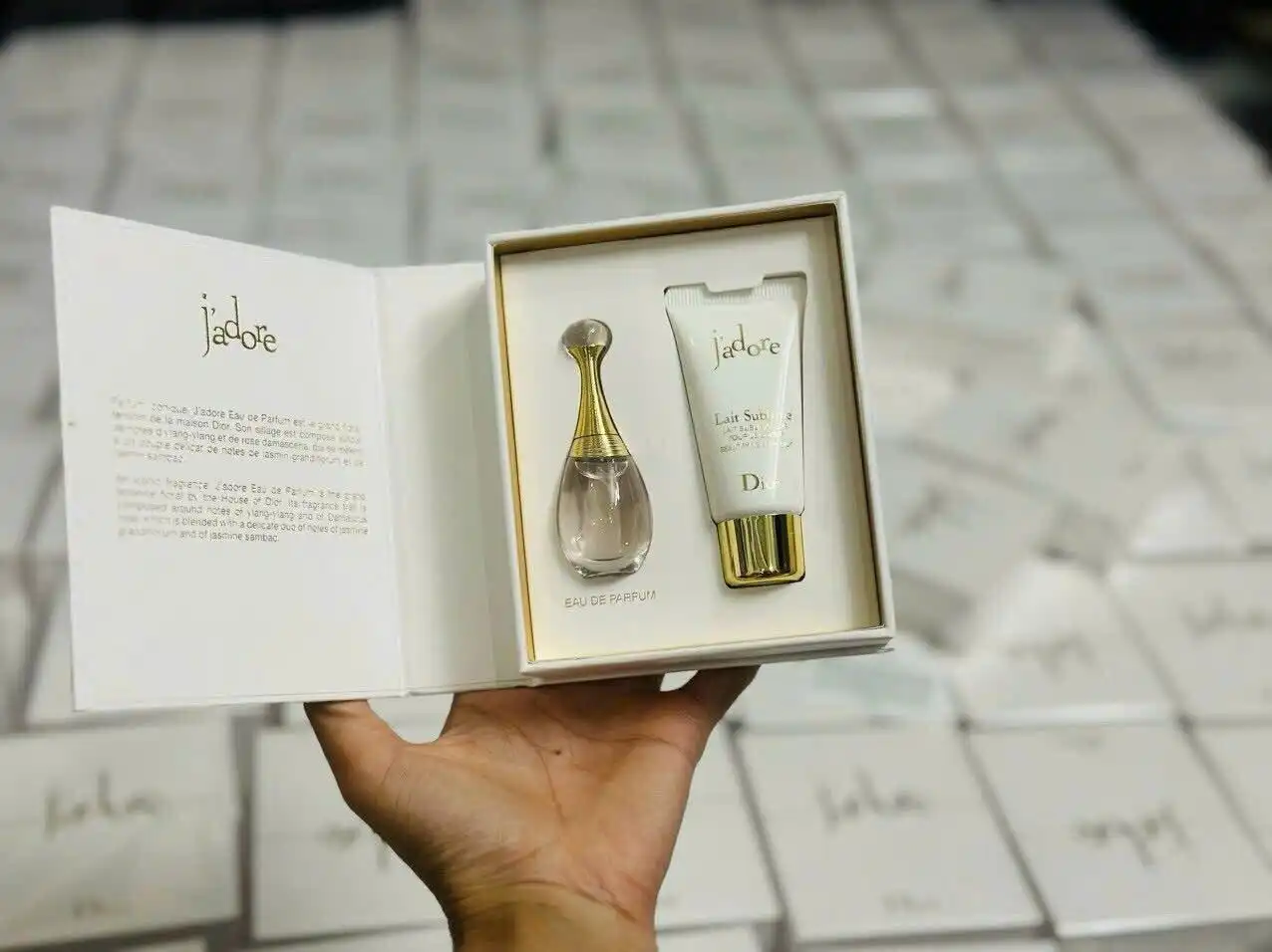 Hình 3 - Set Nước Hoa Dior Jadore EDP 5ml + Sữa dưỡng thể 20ml