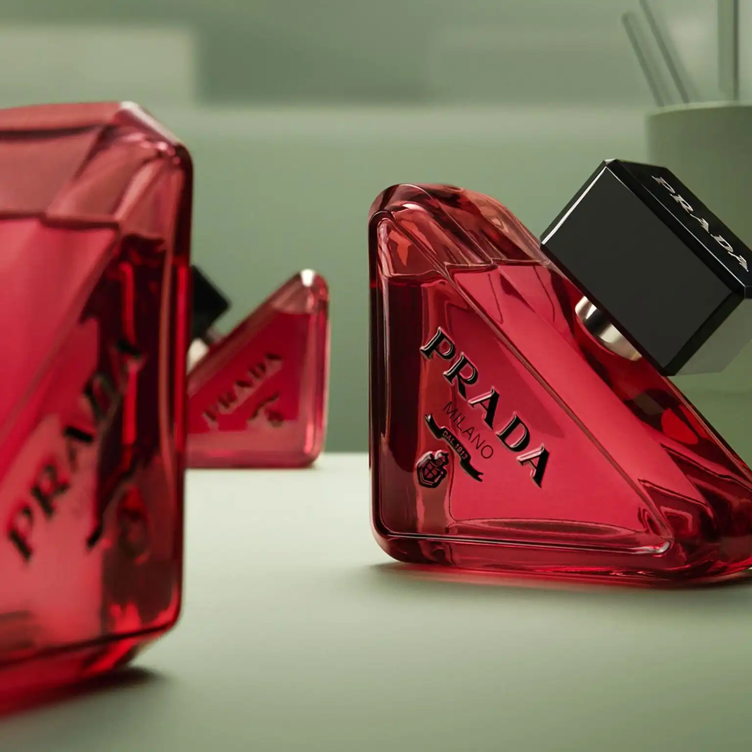 Hình 8 - Prada Paradoxe Radical Essence (2025) Parfum 90ml