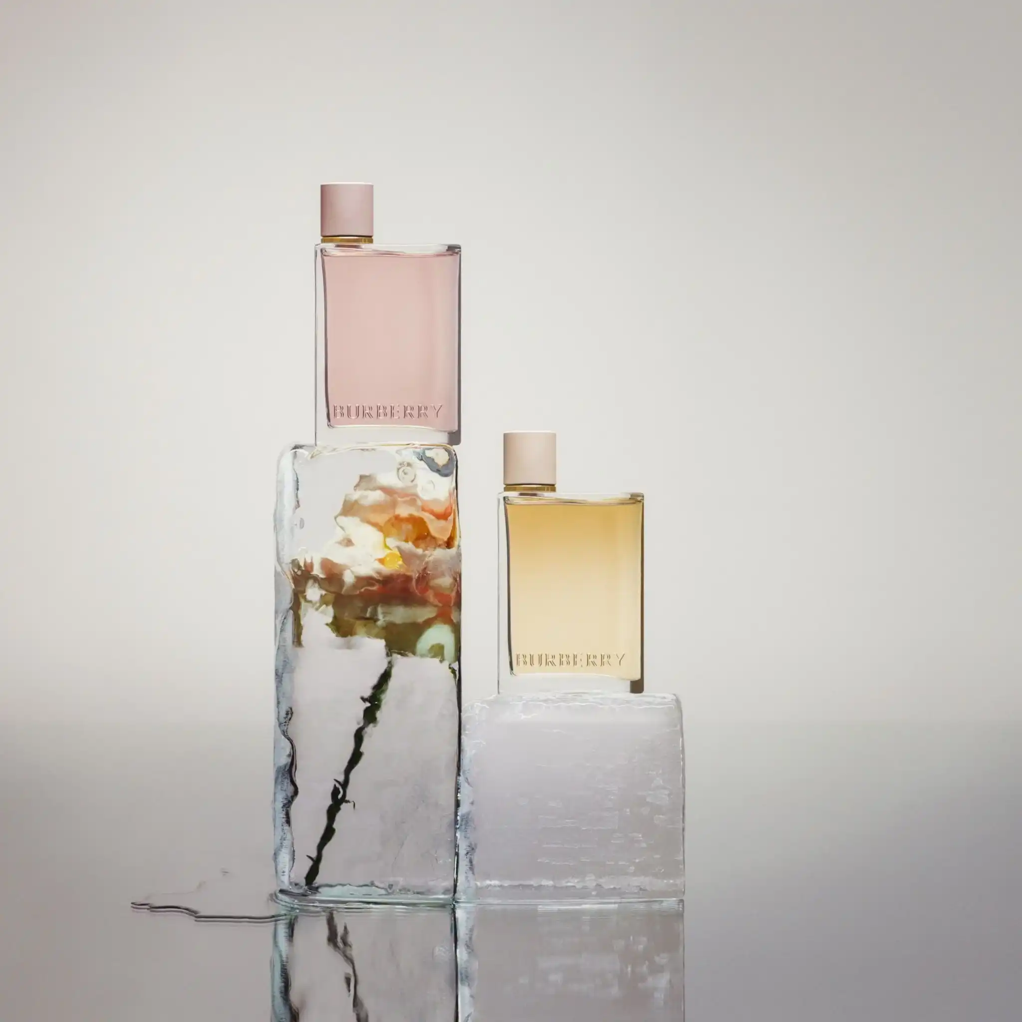 Hình 3 - Burberry Her EDP 50ml